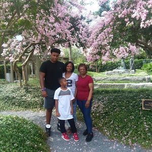 Meet your Posher, Quandra